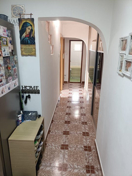 Apartament 3 camere  -10 minute pana la metrou 1 Decembrie 1918 -62MP