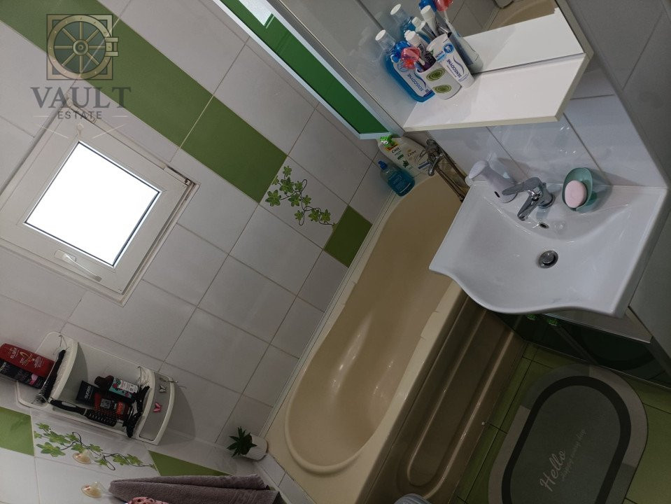 Apartament 3 camere  -10 minute pana la metrou 1 Decembrie 1918 -62MP