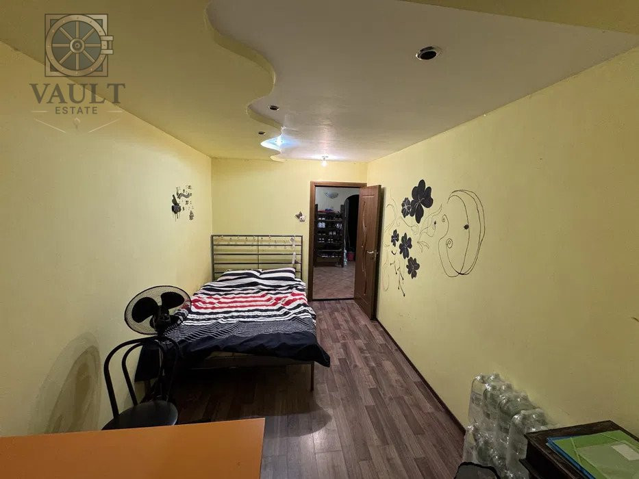 APARTAMENT 4 CAMERE-RAHOVA-BARCA-2 BALCOANE-2 BAI-DECOMANDAT