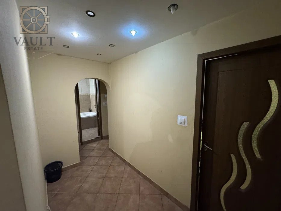 APARTAMENT 4 CAMERE-RAHOVA-BARCA-2 BALCOANE-2 BAI-DECOMANDAT