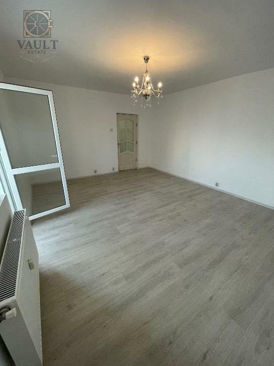 APARTAMENT 2 CAMERE-DRUMUL SARII-LICEUL ION BARBU-ALEEA BOTORANI
