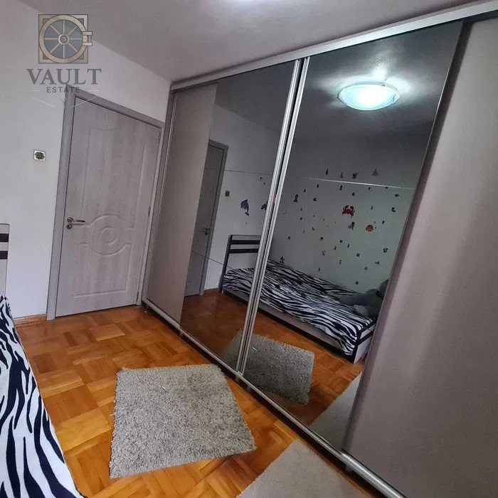 Apartament 4 camere-etaj 1/4- metrou Constantin Brancoveanu 