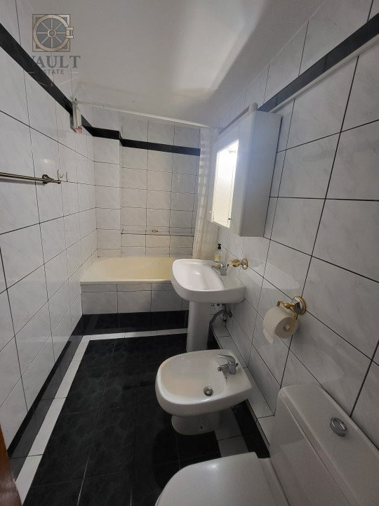 APARTAMENT 3 CAMERE-PANDURI-METROU ACADEMIEI-CALEA 13 SEPTEMBRIE-HOL H