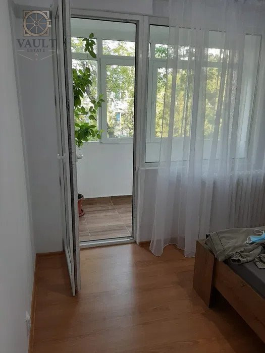 APARTAMENT 3 CAMERE-ANTIAERIANA-SOSEAUA ALEXANDRIEI-ETAJ 2/4