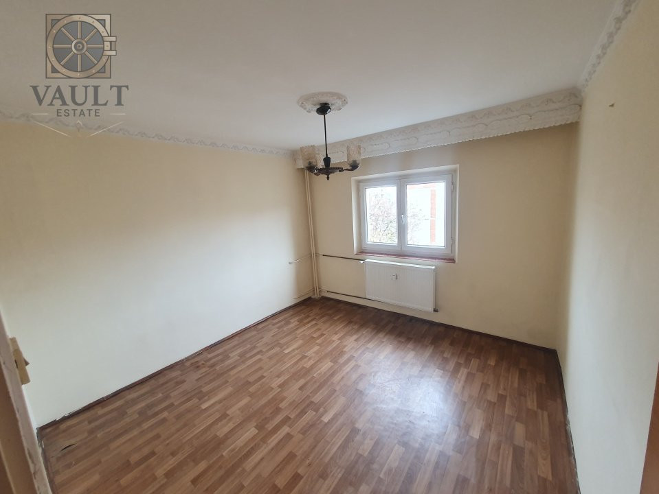 APARTAMENT 3 CAMERE-PANDURI-ION URDAREANU-BLOC REABILITAT-HOL H-2 BAI