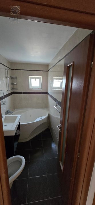 APARTAMENT 4 CAMERE-13 SEPTEMBRIE-SEBASTIAN-2 BAI-2 BALCOANE