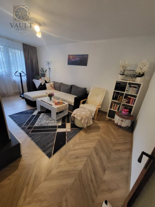 APARTAMENT 3 CAMERE-RAHOVA-BARCA-DECOMANDAT-BOXA-BLOC REABILITAT