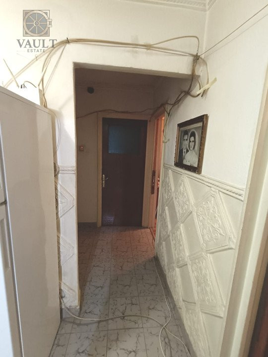 4 camere decomandat - 10 minute Metrou 1 Decembrie