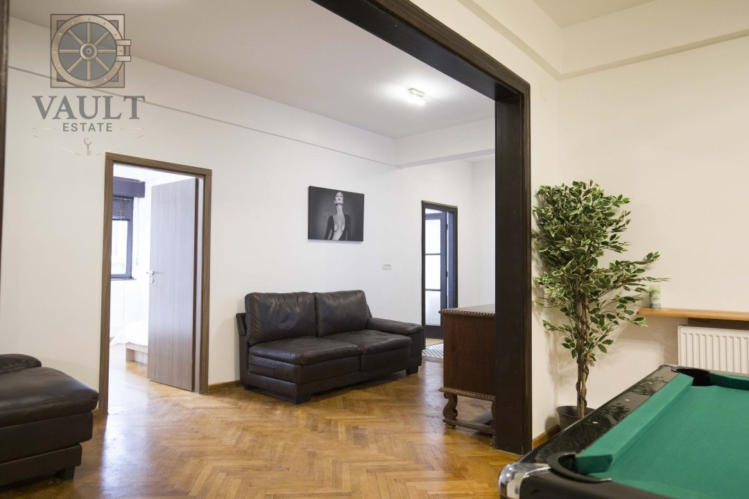 Apartament 4 camere-renovat - zona Centru Vechi