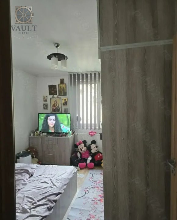 Apartament 3 camere Drumul Taberei-Centrala Proprie-Boxa la Subsol