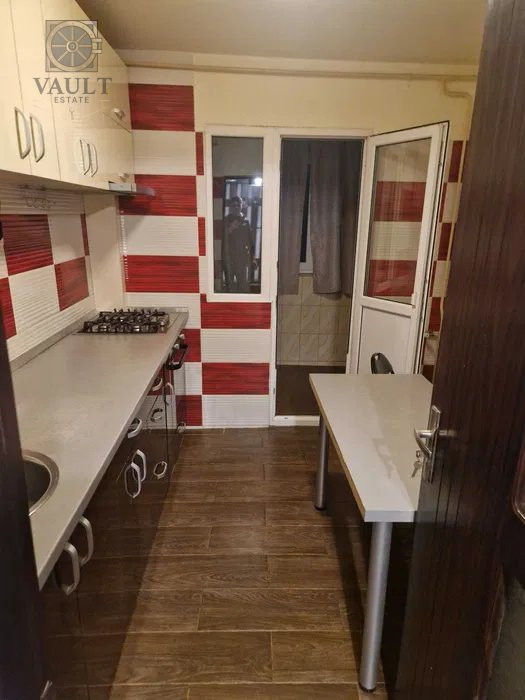 Apartament 3 camere Crangasi-Parcul 9 Mai