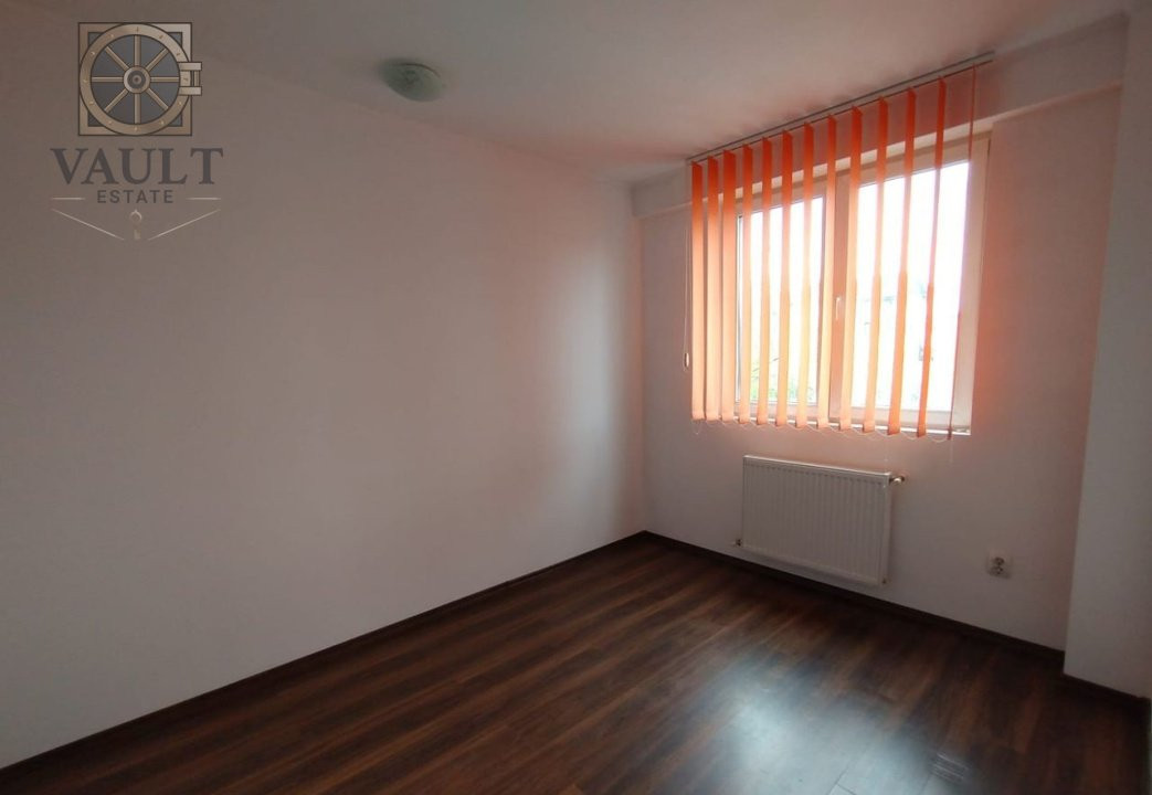 Apartament 3 camere / Semidecomandat / Militari