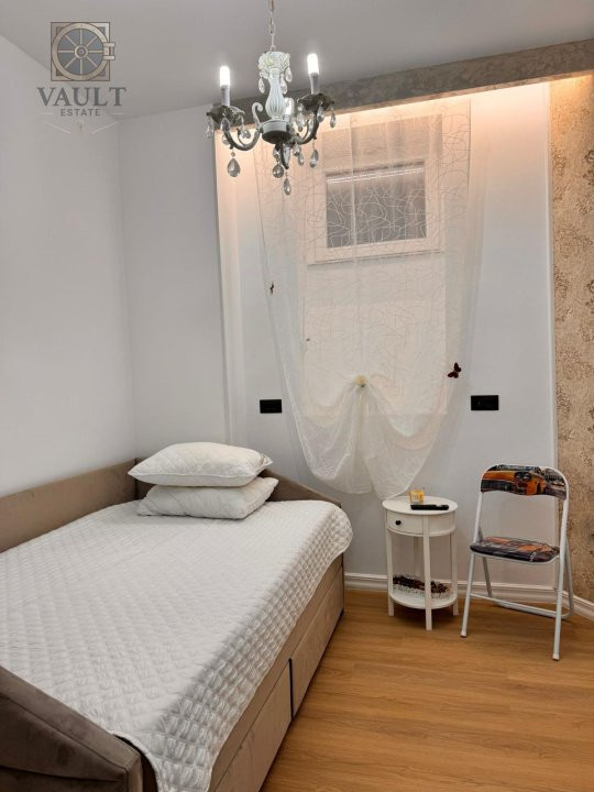 Apartament 3 camere / Tip Vila /  In apropiere de Metrou Universitate