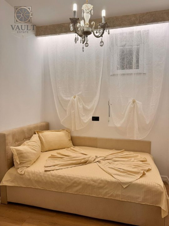 Apartament 3 camere / Tip Vila /  In apropiere de Metrou Universitate