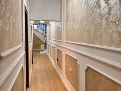 Apartament 3 camere / Tip Vila /  In apropiere de Metrou Universitate