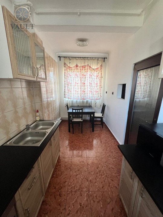 Apartament 2 camere - Semidecomandat / Langa Metrou Romana