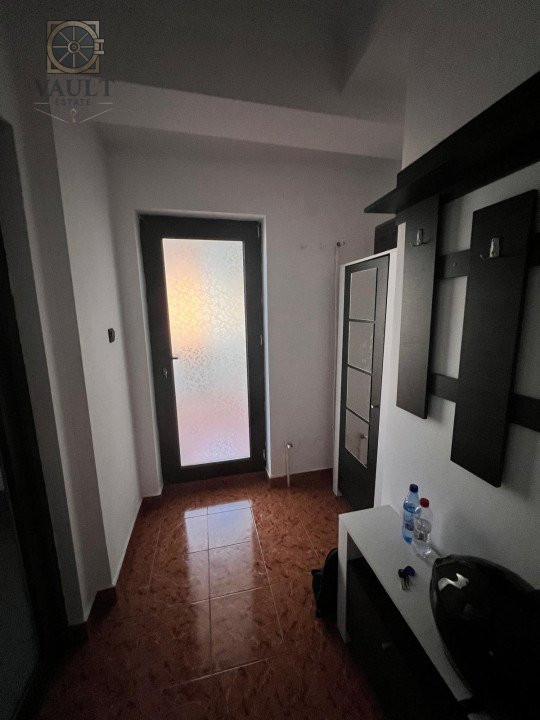 Apartament 2 camere - Semidecomandat / Langa Metrou Romana