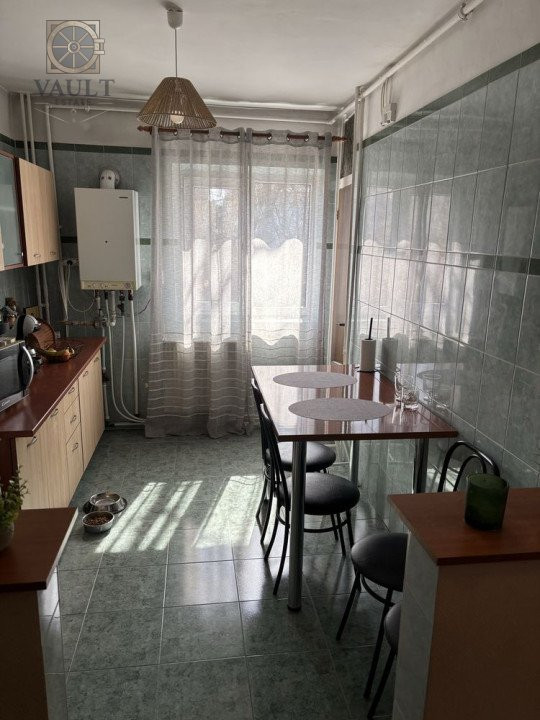 Apartament 3 camere - zona Militari