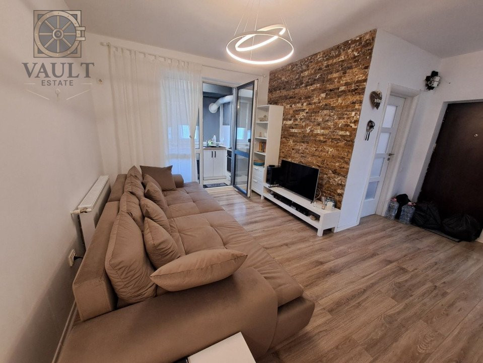 Apartament 3 camere - zona Militari, Roșu
