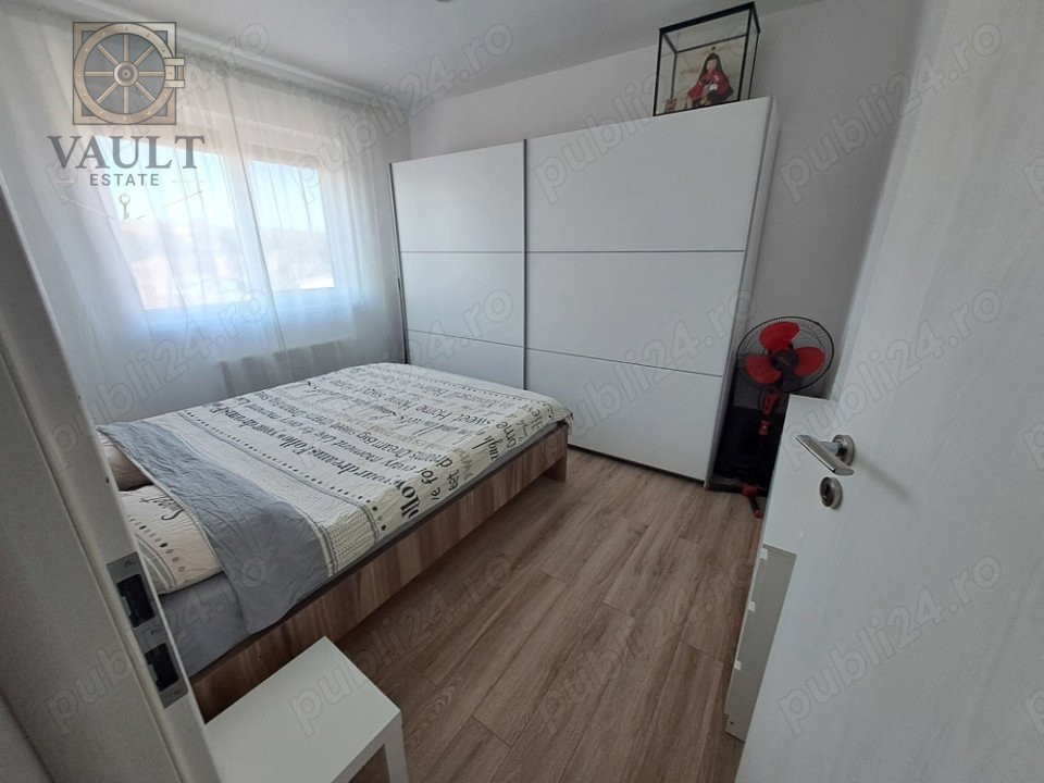Apartament 3 camere - zona Militari, Roșu