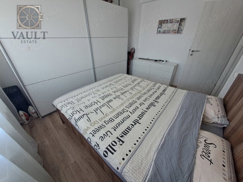 Apartament 3 camere - zona Militari, Roșu