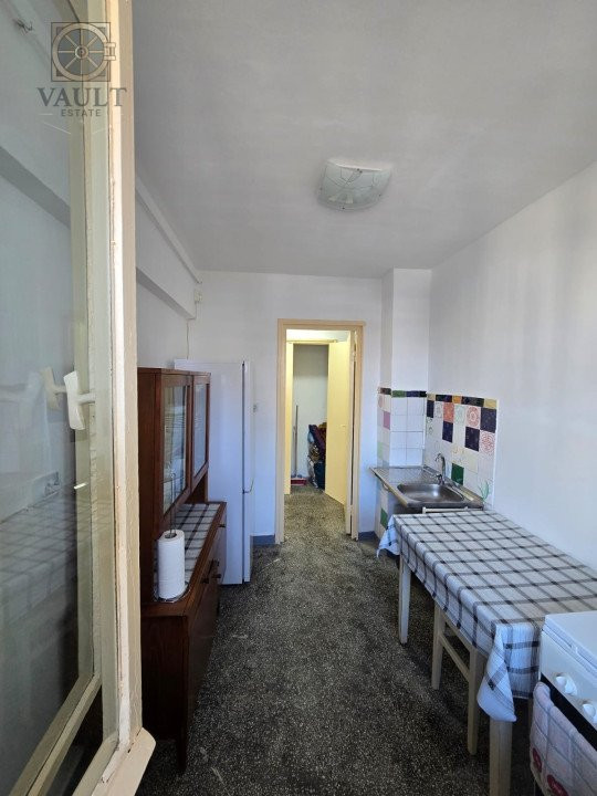 Apartament 3 camere - zona Drumul Taberei