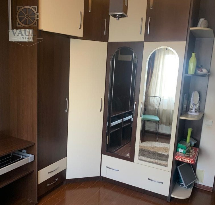 Apartament 4 camere renovat zona Gorjului 