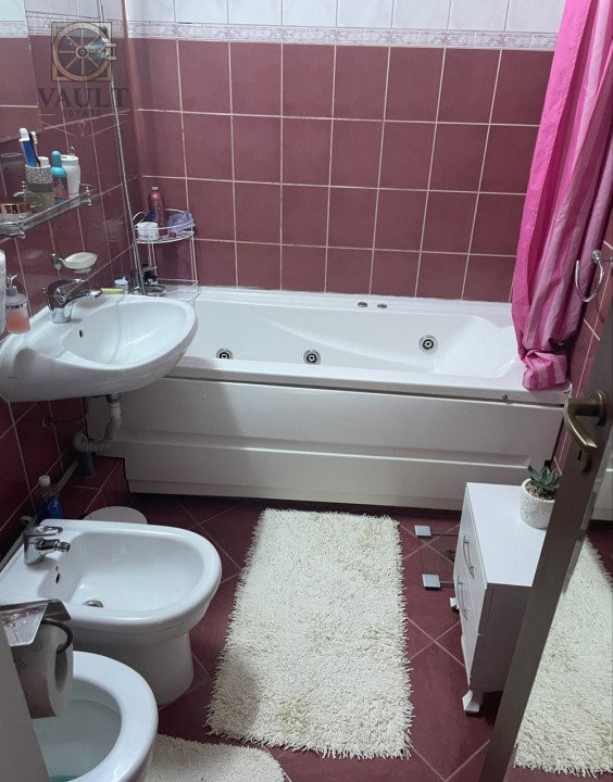 Apartament 4 camere renovat zona Gorjului 
