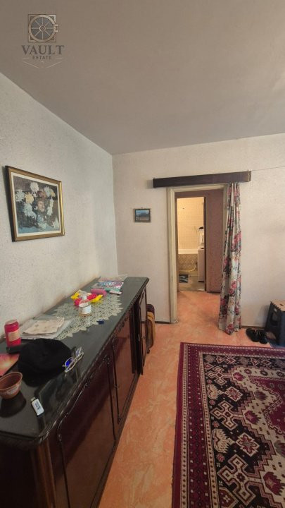 Apartament 3 camere LANGA PARCUL TINERETULUI - etaj 6 - de renovat -