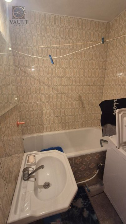 Apartament 3 camere LANGA PARCUL TINERETULUI - etaj 6 - de renovat -