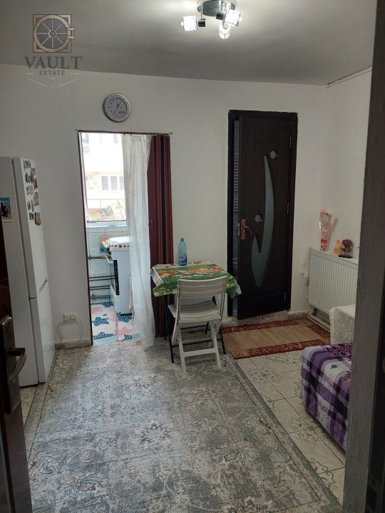 Garsoniera - Centrala Proprie - Auchan Titan