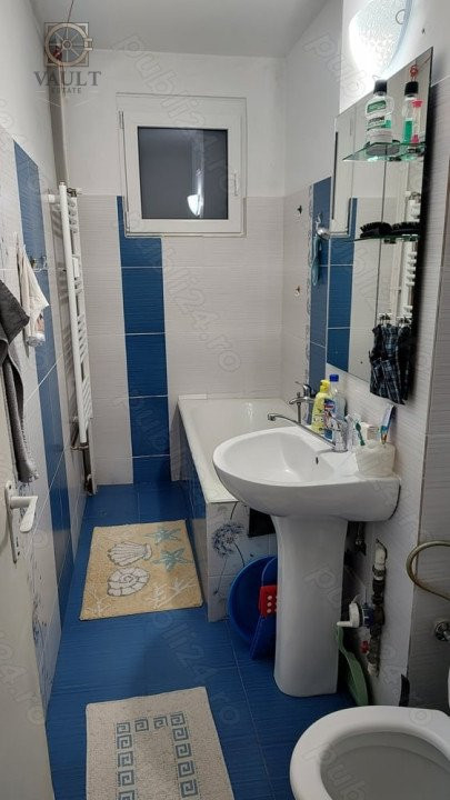 Apartament  4 camere - Ozana - 1 DECEMBRIE 1918 - etaj 1/4 -