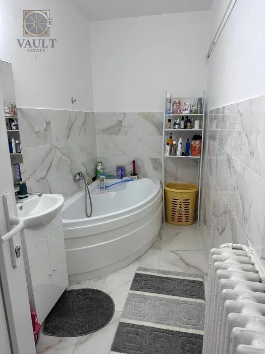 Apartament 2 camere - Semidecomandat - Stefan cel Mare