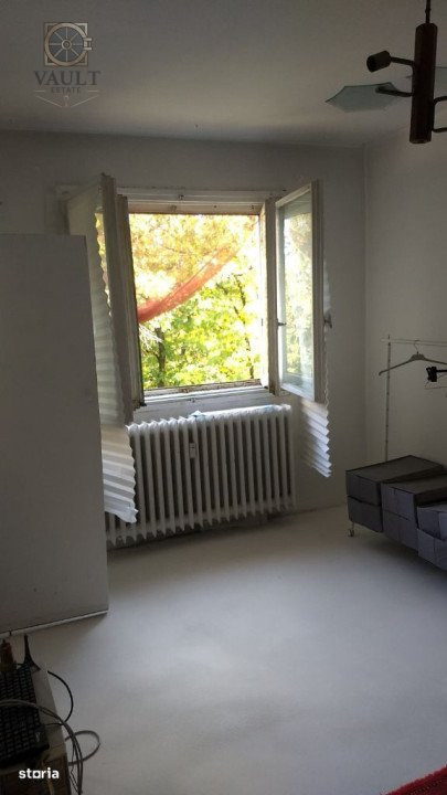 Garsoniera - Decebal - P-ta Alba Iulia  4/4 FARA RISC de renovat