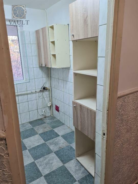 Apartament 3 camere - Piata Minis TITAN - Decomandat 1978 An