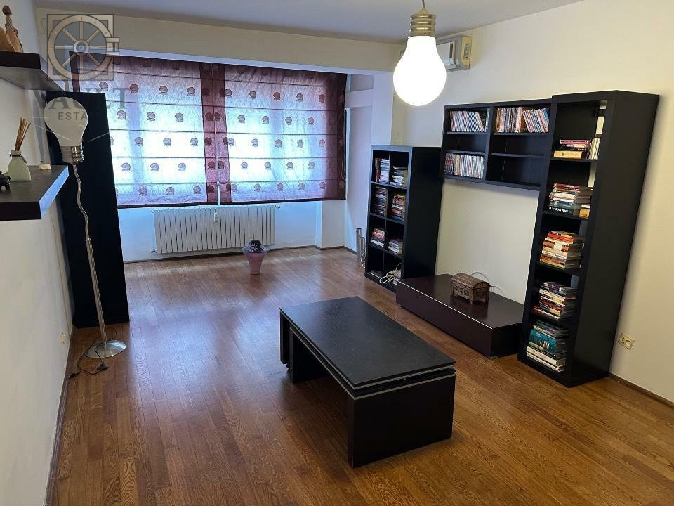 Apartament 3 camere MOBILAT/UTILAT modern - 5 minute metrou OBOR -