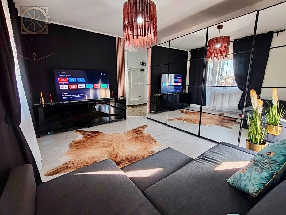 Apartament 3 camere - Loc de parcare inclus - 2 băi - Păcii