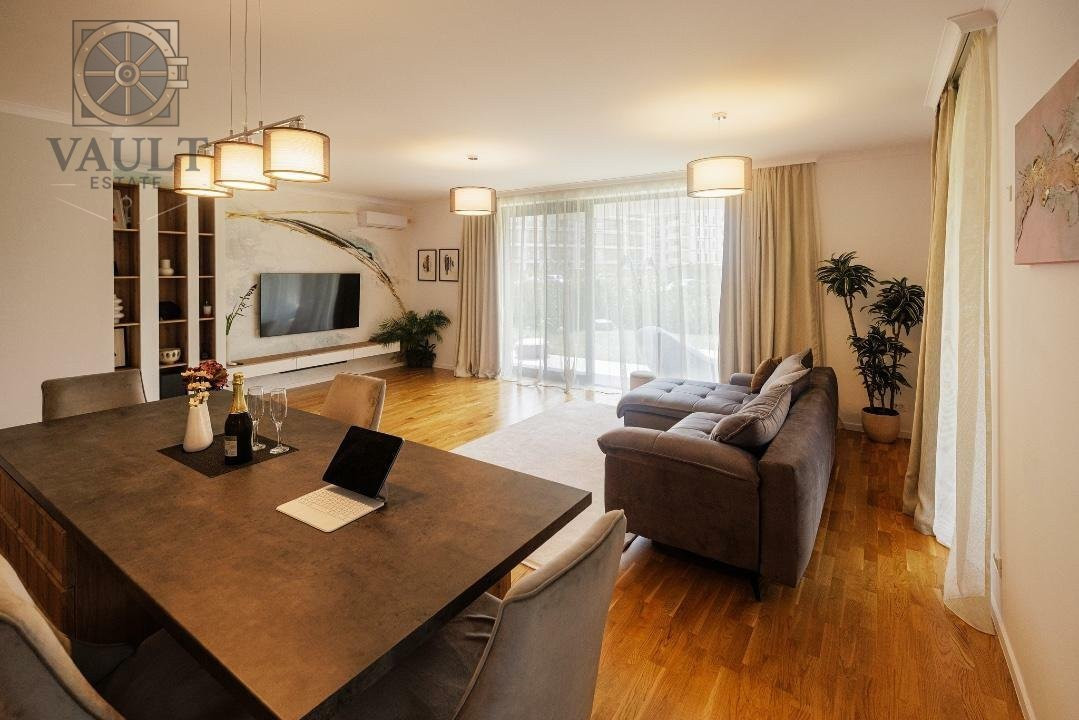 Apartament 4 camere- Baneasa- Curte proprie- Mobilat/Utilat Ultramodern 