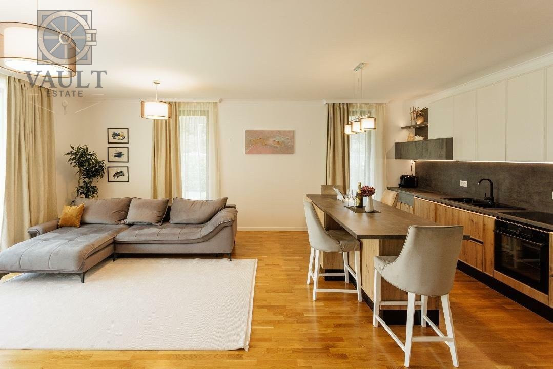 Apartament 4 camere- Baneasa- Curte proprie- Mobilat/Utilat Ultramodern 