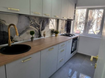 Apartament 2 Camere  Modern Mobilat Utilat-Piata Resita