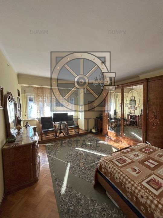 Apartament 3 Camere in Vila -Curte/Garaj  - Bulevardul Dacia