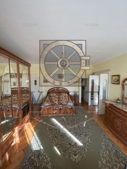 Apartament 3 Camere in Vila -Curte/Garaj  - Bulevardul Dacia