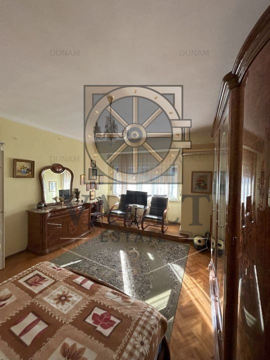 Apartament 3 Camere in Vila -Curte/Garaj  - Bulevardul Dacia