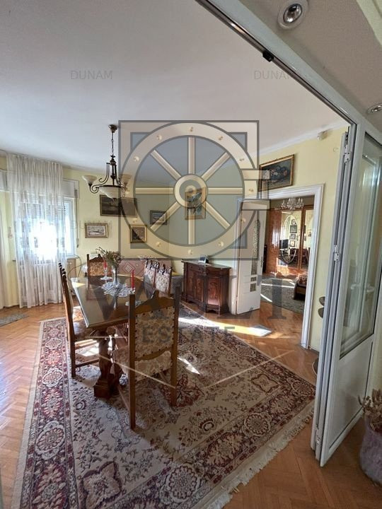 Apartament 3 Camere in Vila -Curte/Garaj  - Bulevardul Dacia