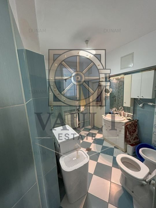 Apartament 3 Camere in Vila -Curte/Garaj  - Bulevardul Dacia