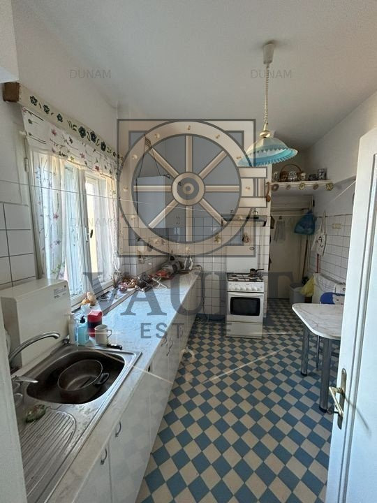 Apartament 3 Camere in Vila -Curte/Garaj  - Bulevardul Dacia