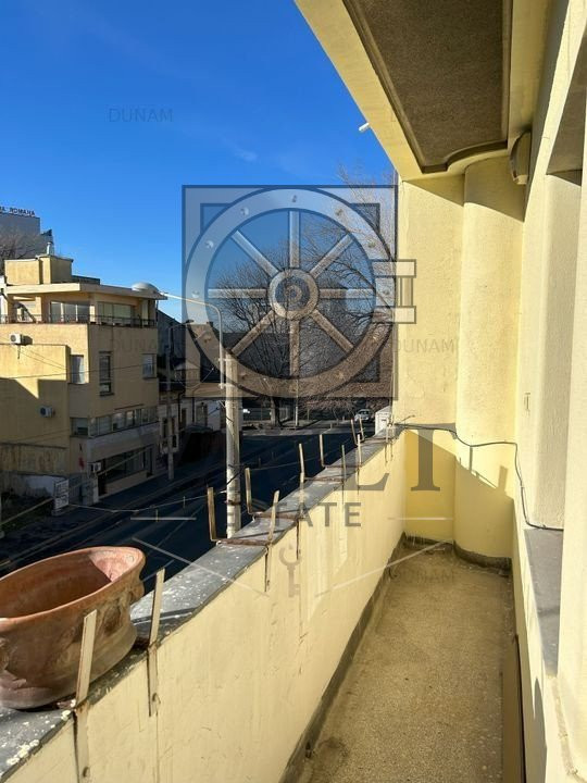 Apartament 3 Camere in Vila -Curte/Garaj  - Bulevardul Dacia