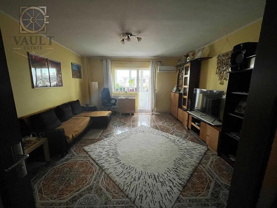Apartament 3 camere decomandat+loc de parcare Unirii