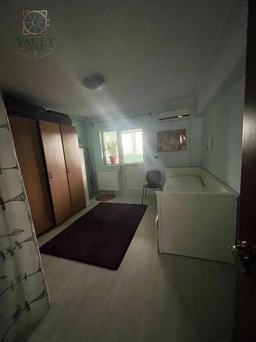 Apartament 3 camere decomandat+loc de parcare Unirii