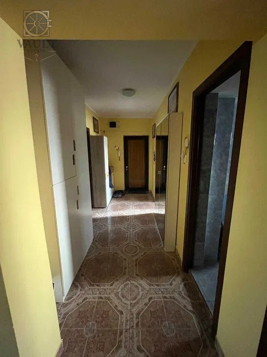 Apartament 3 camere decomandat+loc de parcare Unirii